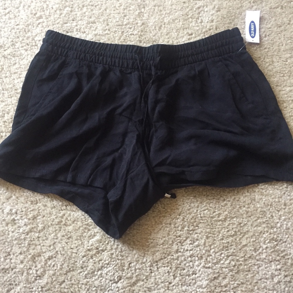 NWT- Black fabric shorts- size M - old navy